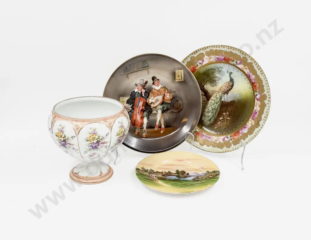 Royal Beyreuth Rose Bowl & Three Various Plates Image 1++