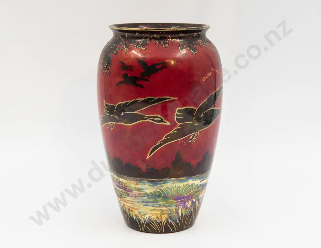 Grimwades Lustre Ducks in Flight Pattern Vase 21.5cm H Image 1++