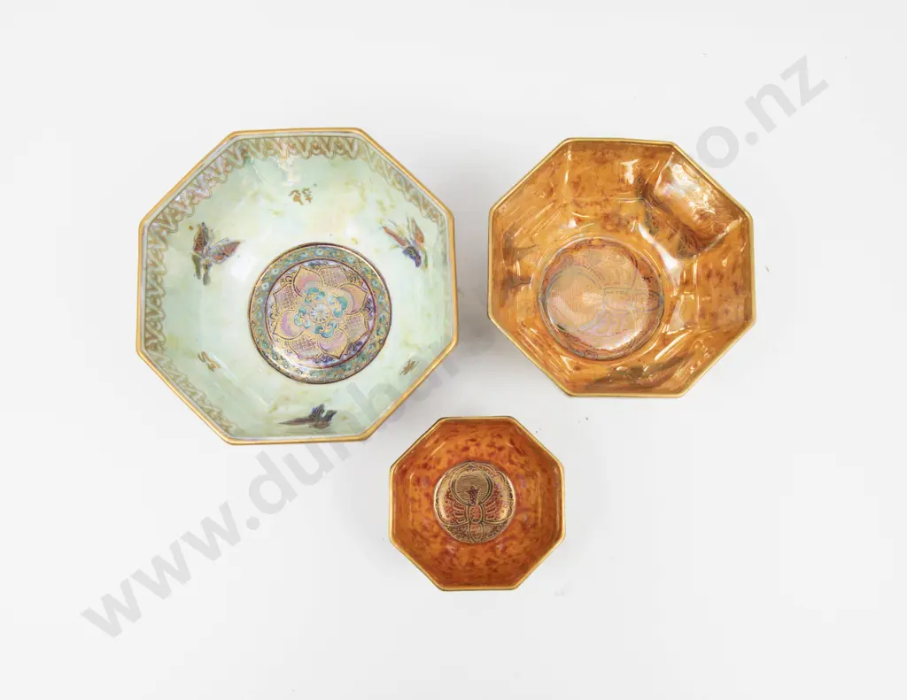 Three Graduated Wedgwood Lustre Octagonal Bowls Largest 11.5cm Dia Image 1++