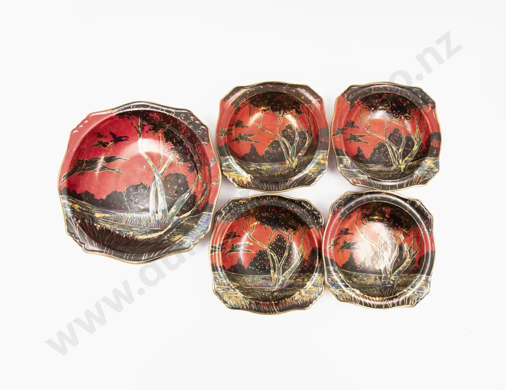 Grimwades Ducks in Flight Pattern Pudding Set 23cm Dia Image 1++