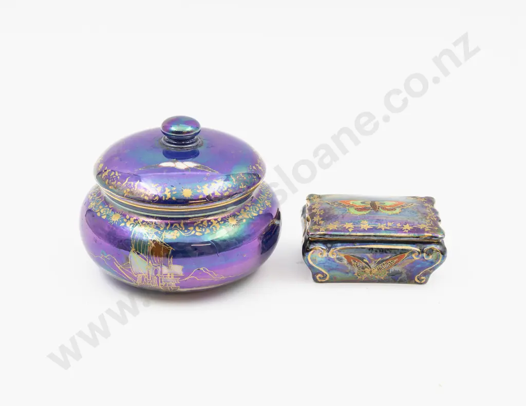 Devon Lustrine Powder Box & Trinket Box Largest 9cm H Image 1++