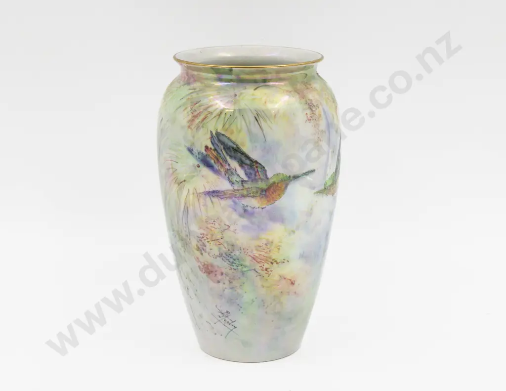 Grimwades Byzanta Ware Hummingbird Decorated Lustre Vase 21cm H Image 1++