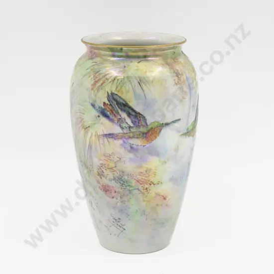 Grimwades Byzanta Ware Hummingbird Decorated Lustre Vase 21cm H