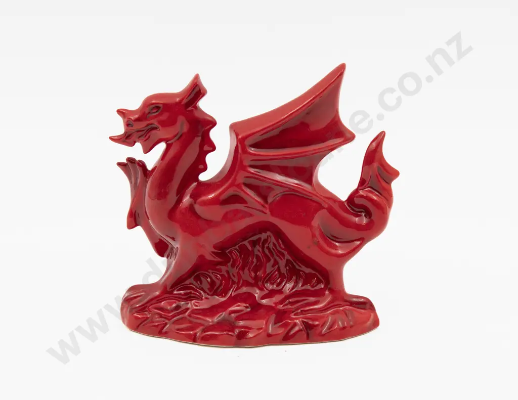 Royal Doulton "The Welsh Dragon" Figure 13.5cm H Image 1++