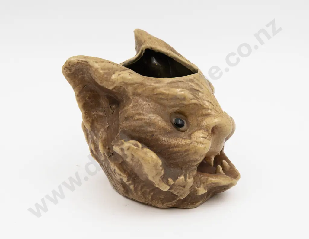 Bretby Cat Form Vessel 10cm H Image 1++
