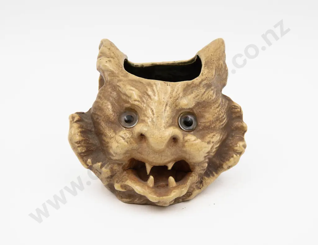 Bretby Cat Form Vessel 10cm H Image 1++