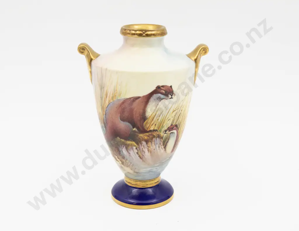 Aynsley Fine Art Collection Hand Painted Vase Depicting the Common Otter 19cm H Image 1++