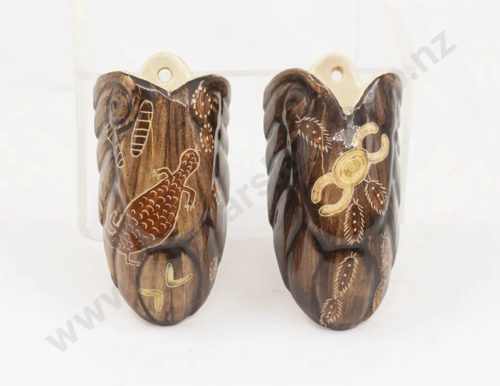 Two Australian Essexware Leura Miniature Aboriginal Design Painted Wall Pockets Image 1++