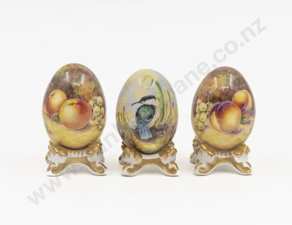 Three Hereford Fine China NZ Egg Ornaments Image 1++