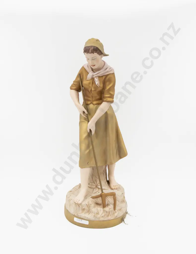 Royal Dux Farm Girl Figure Image 1++