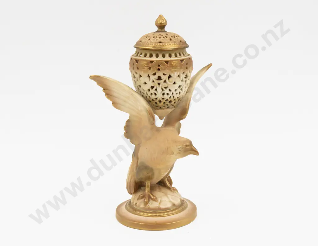 C1929 Royal Worcester Peach Ground Eagle Potpourri Image 1++