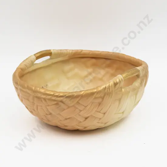C1907 Royal Worcester Peach Ground Basket Weave Bowl