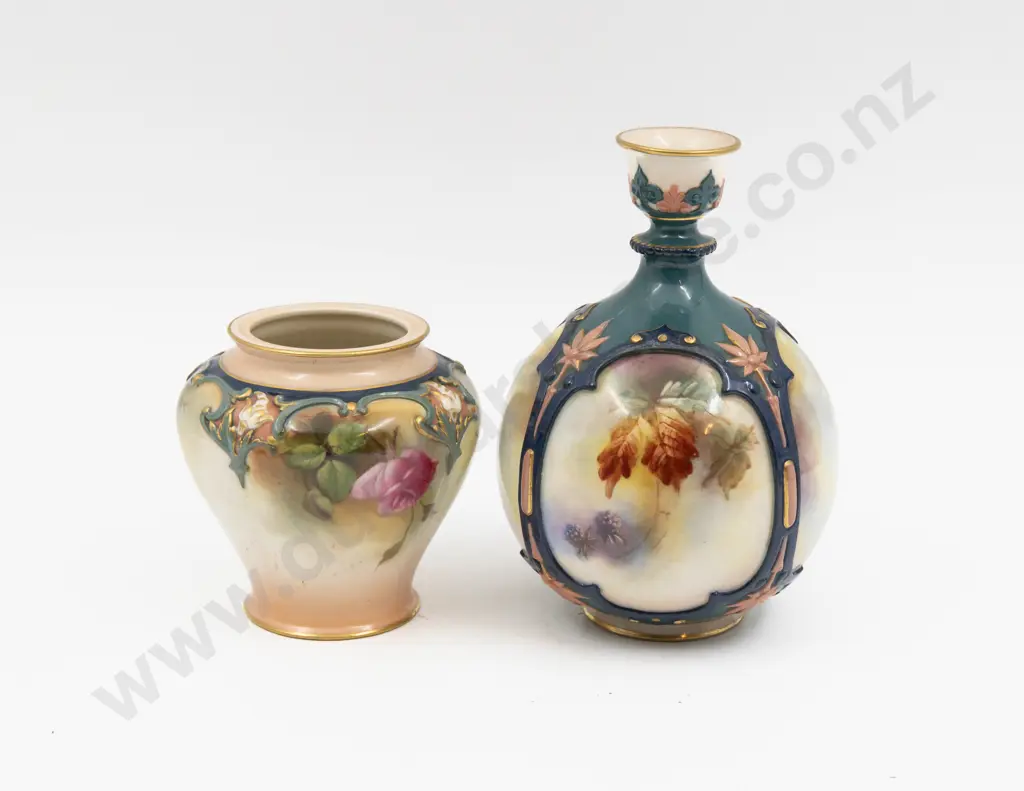 Hadleys Worcester Painted Autumn Berries and Roses Specimen Vase and Posy Pot Image 1++