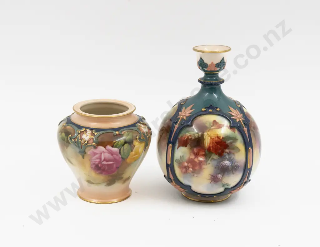 Hadleys Worcester Painted Autumn Berries and Roses Specimen Vase and Posy Pot Image 1++