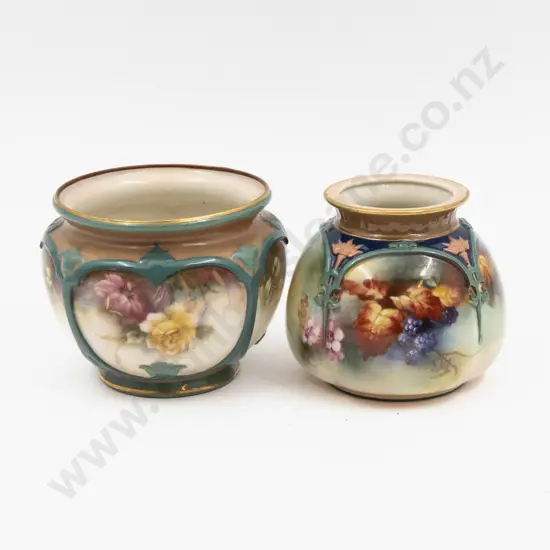 Hadleys Worcester Roses and Autumn Berries Painted Planter and Posy Pot