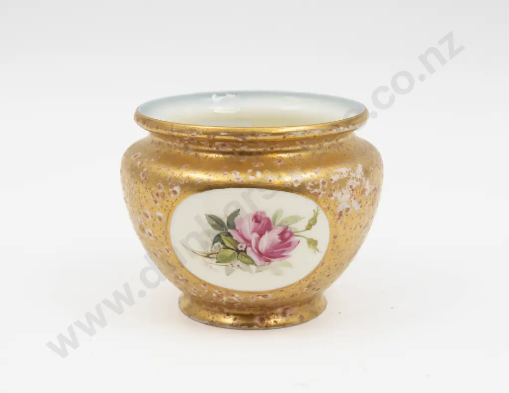 C1913 Royal Worcester Painted Roses on All Gilt Ground Planter signed Bray Image 1++