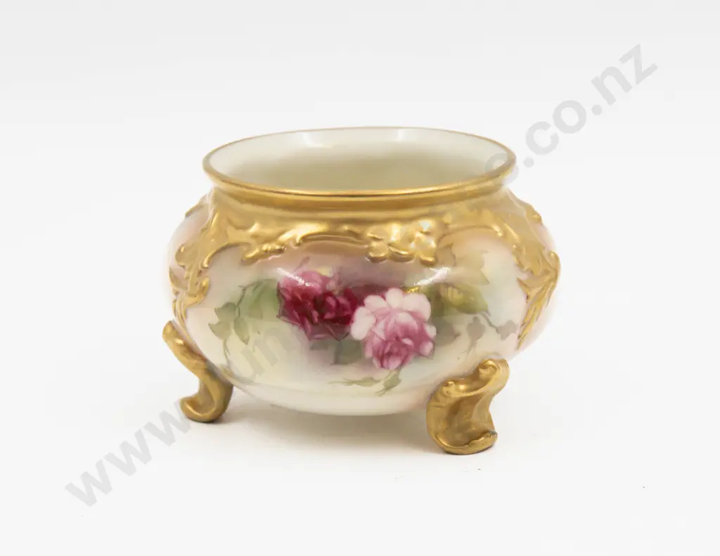 C1920 Royal Worcester Painted Roses Planter signed  E M Fildes Image 1++