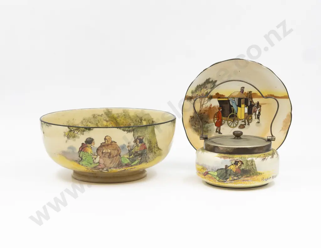 RD "Under The Greenwood Tree" Series Fruit Bowl Preserve Pot & Coaching Scene Dish Image 1++