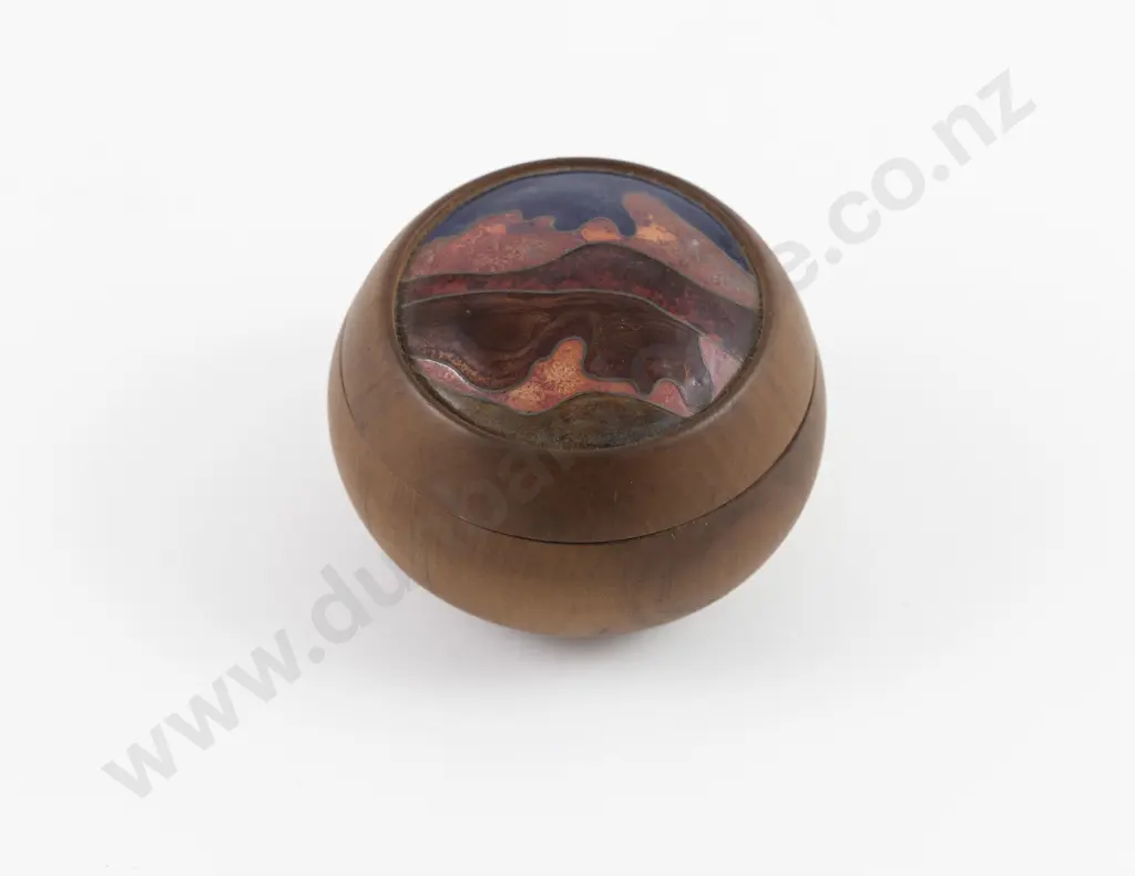 NZ Enamel Artist Elizabeth Fraser-Davies Turned Wood Box Image 1++