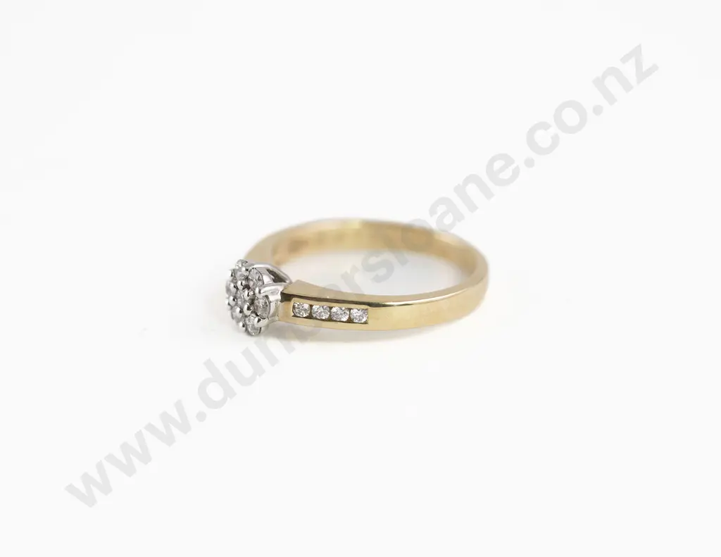 9ct Seven Stone Floret Cluster Ring Image 1++