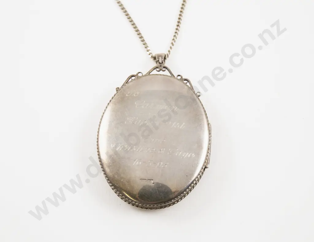 Large S/S Engraved Oval Photo Locket on S/S Neck Chain Image 1++