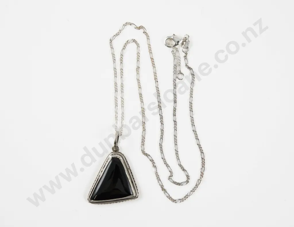 S/S Framed Single Onyx Fancy Pendant on S/S Neck Chain Image 1++