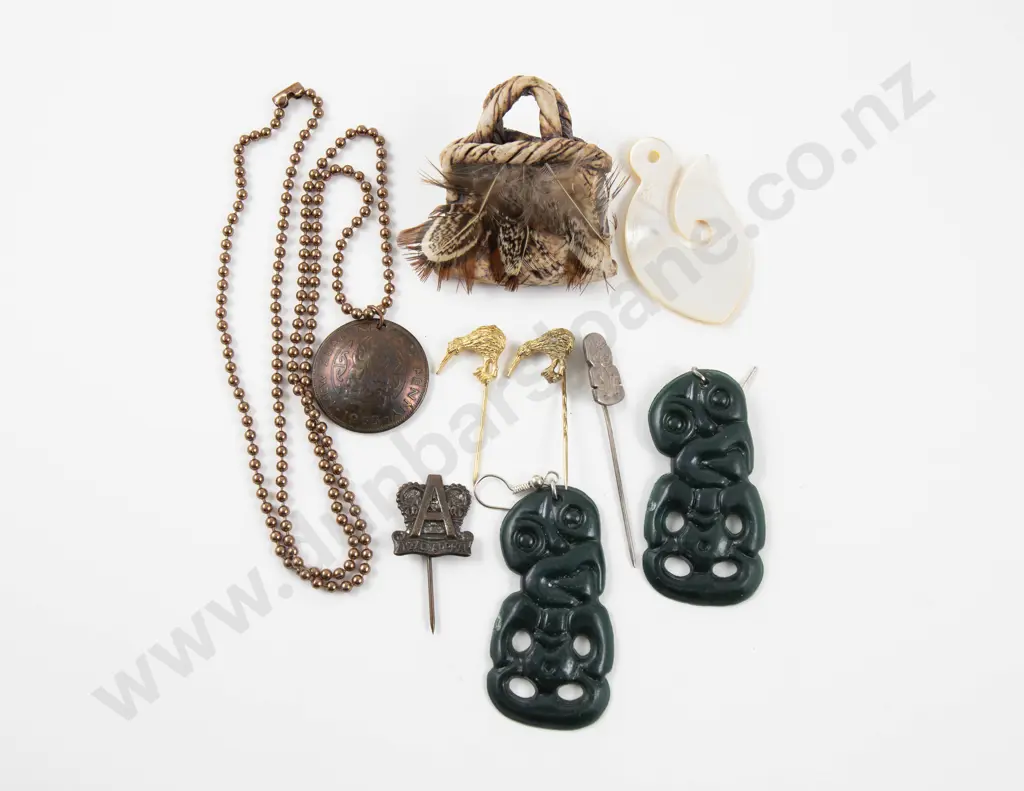 Collection of Assorted NZ Jewellery Image 1++