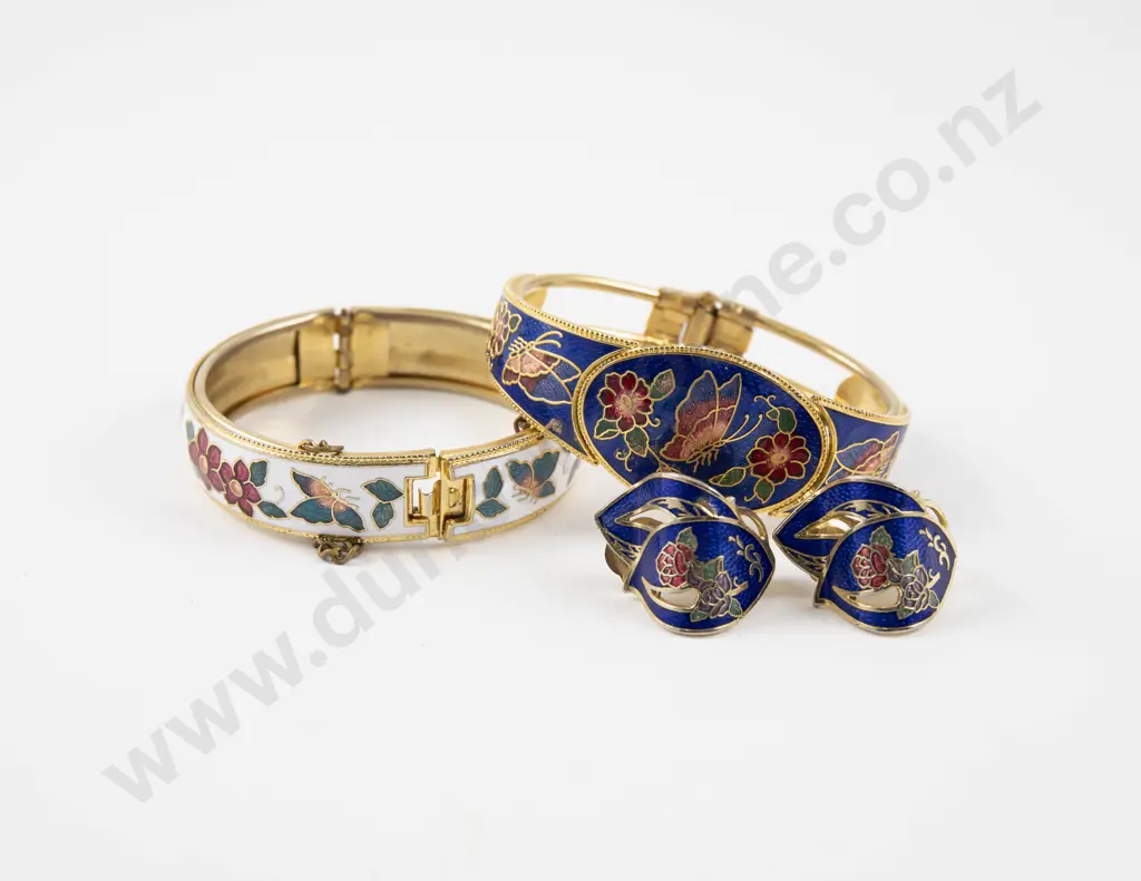 Two Vintage Cloisonne Enamel Bangles with Pair of Earrings Image 1++
