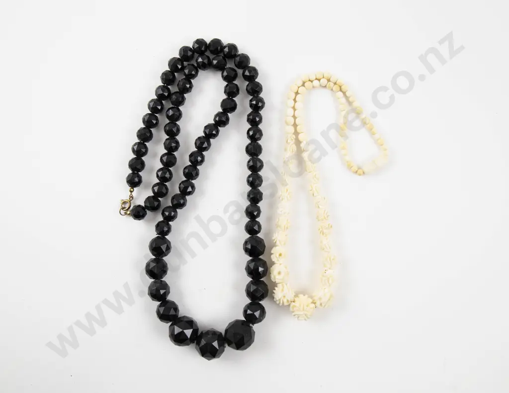 Antique Single Strand Graduated French Jet Bead Necklace Image 1++