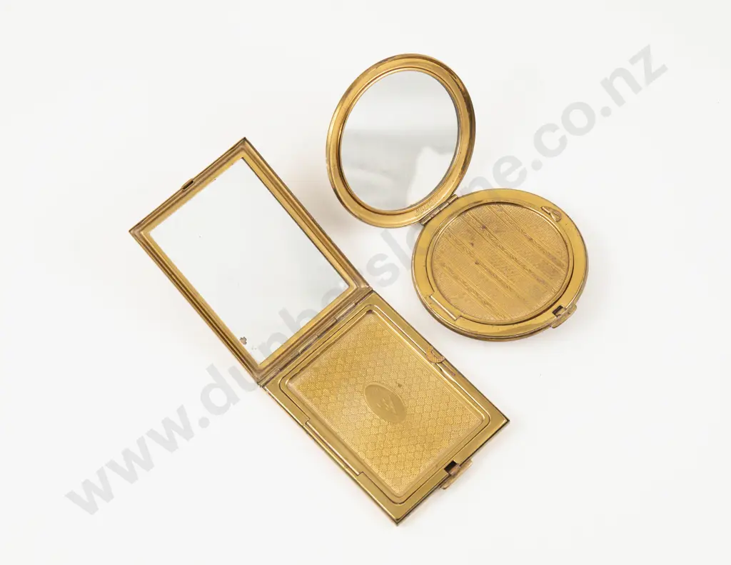 Vintage Kigu of London Royal Crown Powder Compact Image 1++