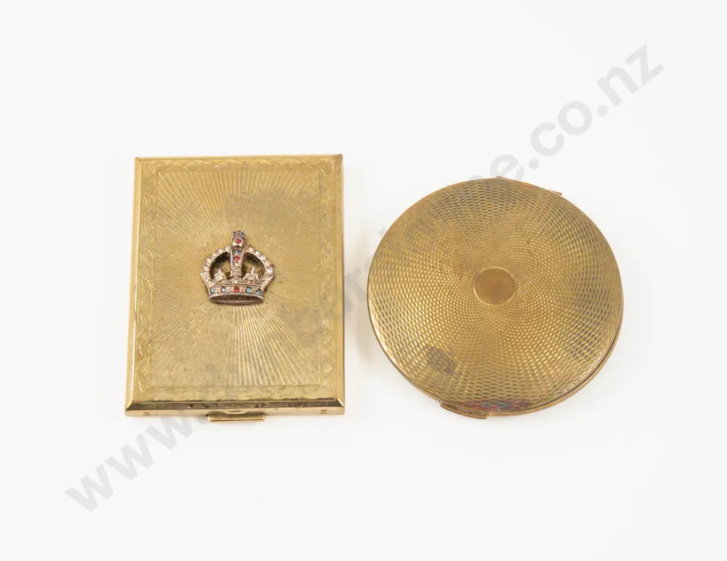 Vintage Kigu of London Royal Crown Powder Compact Image 1++