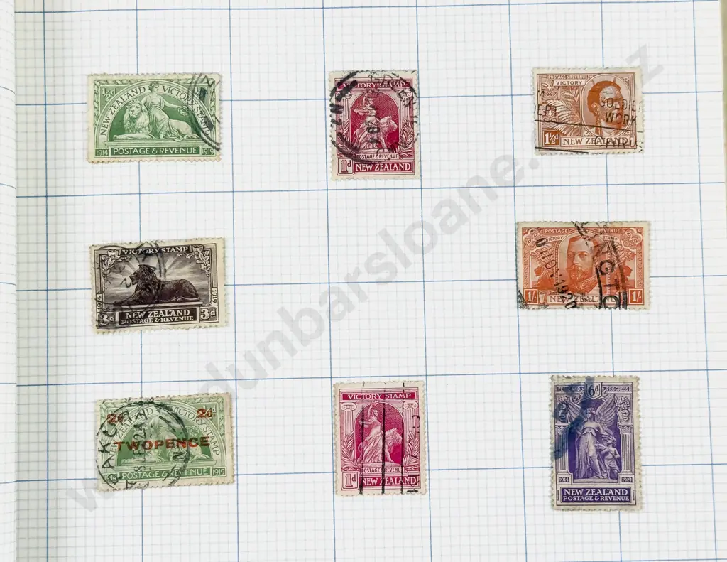 Vintage Album NZ Stamps all Pre-decimal Image 1++