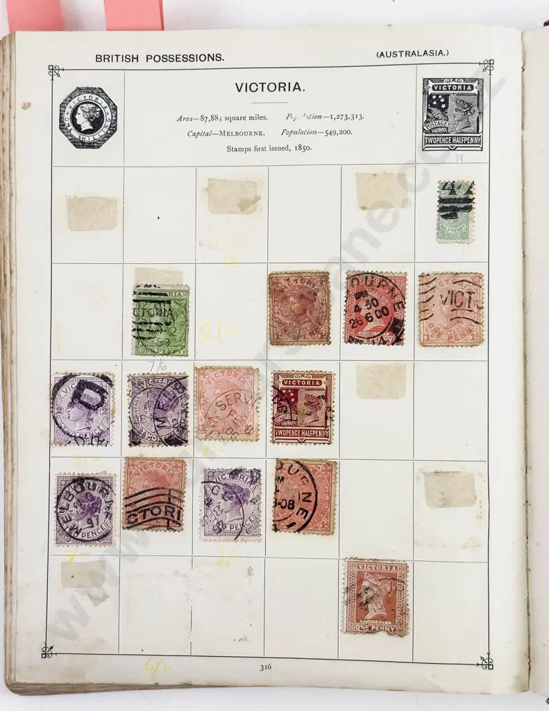 Vintage Album of World Stamps Image 1++