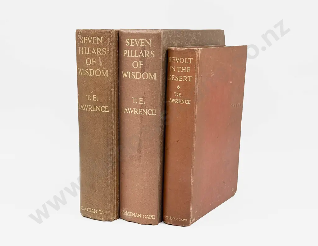 T E Lawrence - Seven Pillars Of Wisdom Vol I 1937 & Vol II 1935 & Revolt in the Desert 1927 Image 1++