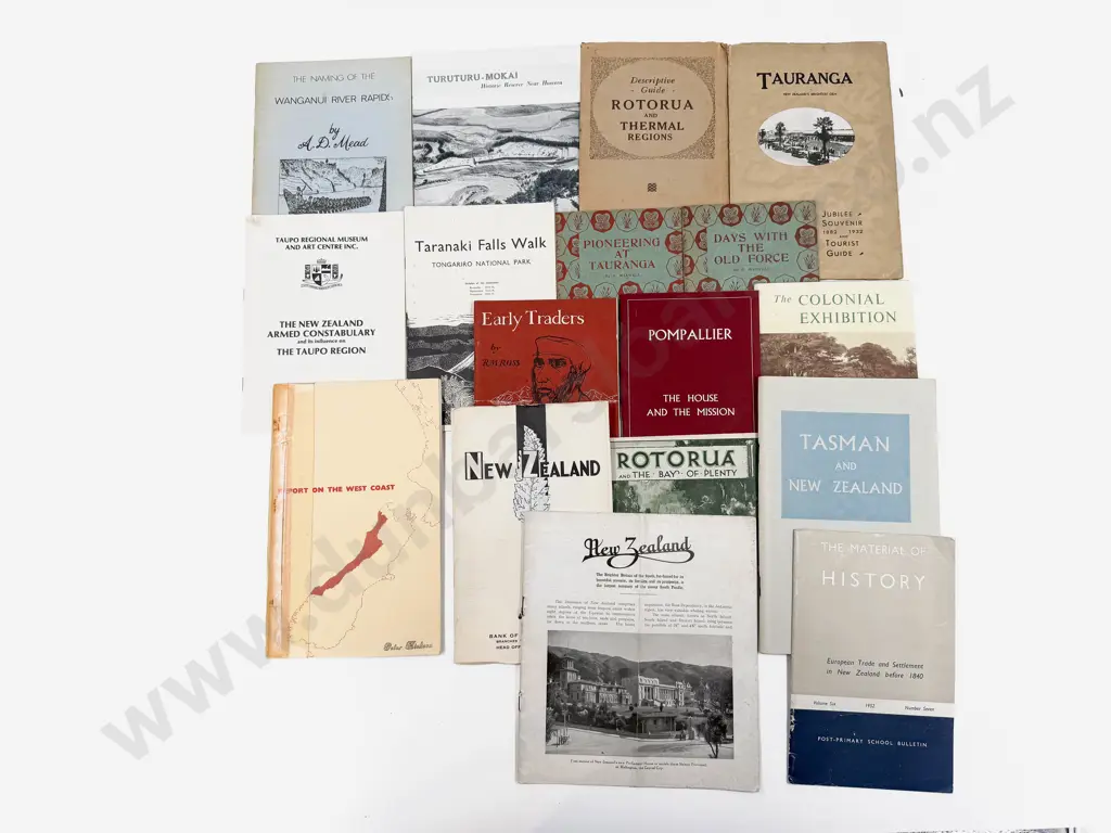 Quantity Assorted Vintage NZ Regional Pamphlets Image 1++