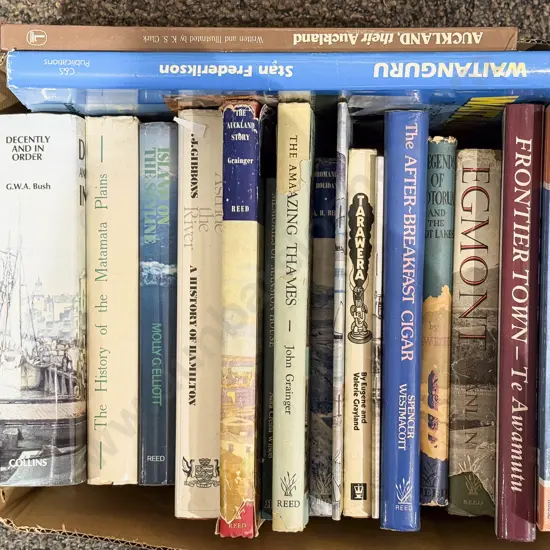 Box of Assorted North Island Regional Histories