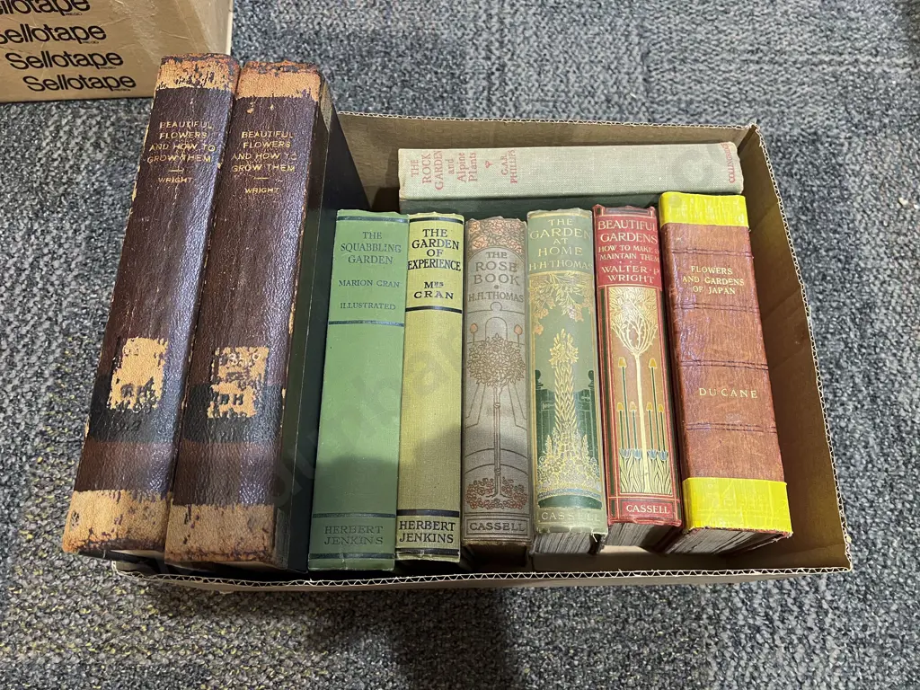 Box Assorted Vintage Gardening Volumes Image 1++