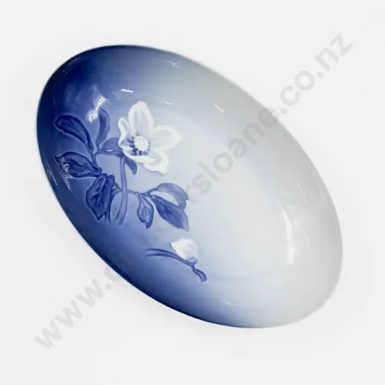 B & G Oval Shallow Dish