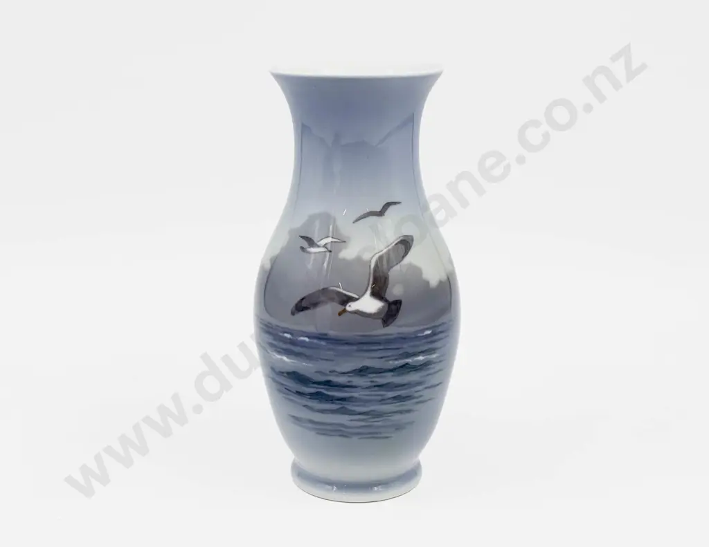 Royal Copenhagen Vase Image 1++