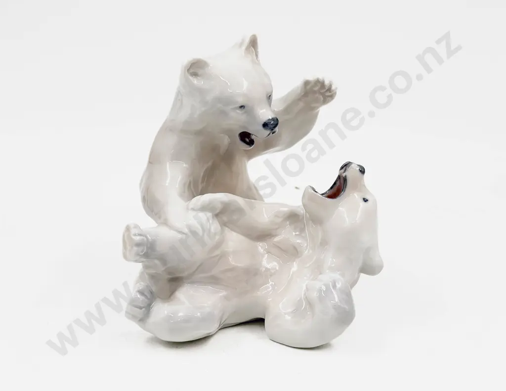 Royal Copenhagen Figure Group of Polar Bears Image 1++