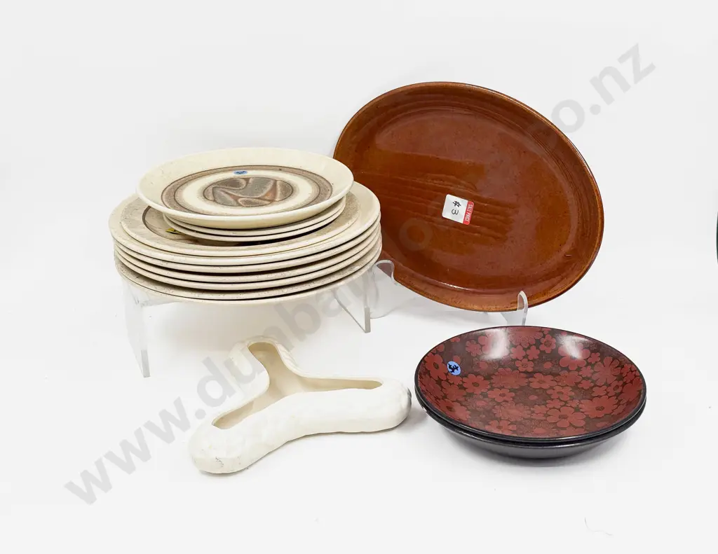 Crown Lynn Trough Vase & Assorted Crown Lynn Stoneware Crockery Image 1++