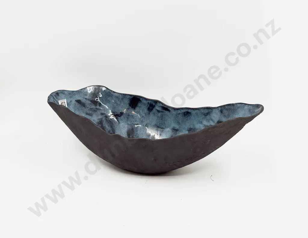 Laura Buchanan Studio Pottery Vase Image 1++