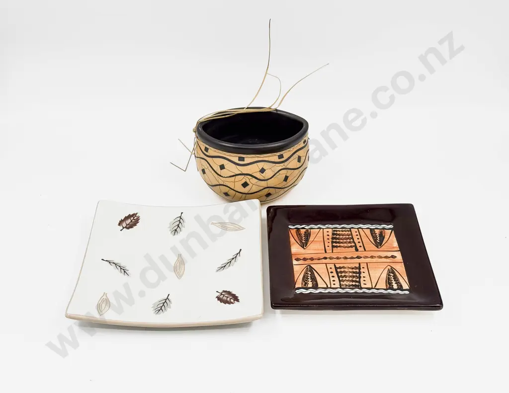 NZ Pottery Bowl & Two Square Platters Image 1++