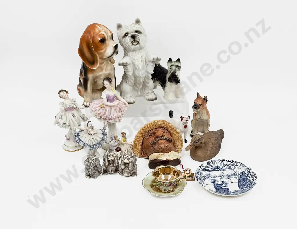 Qty of Assorted Animal Ornaments together with Two China Lace Figures etc Image 1++