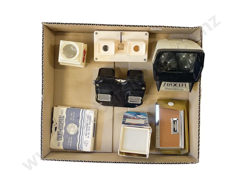 Box Qty of Assorted Vintage incl View Master & Slides Image 1++