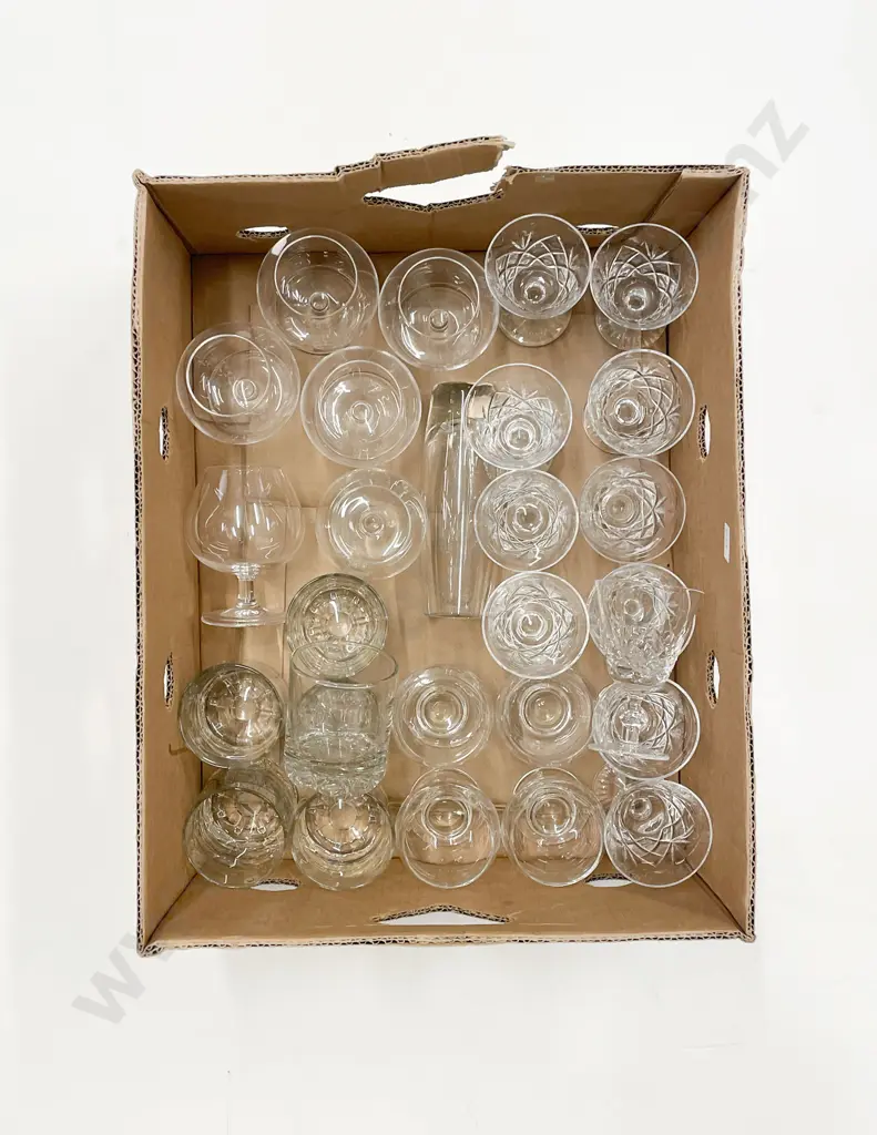 Box Qty of Assorted Crystal & Glassware Image 1++