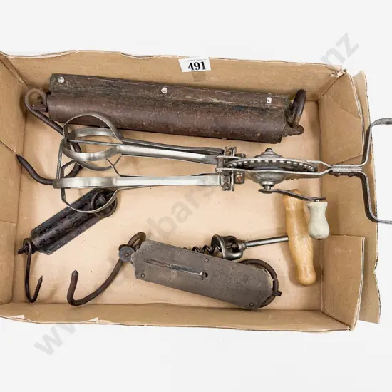 Qty of Assorted Vintage Kitchenalia