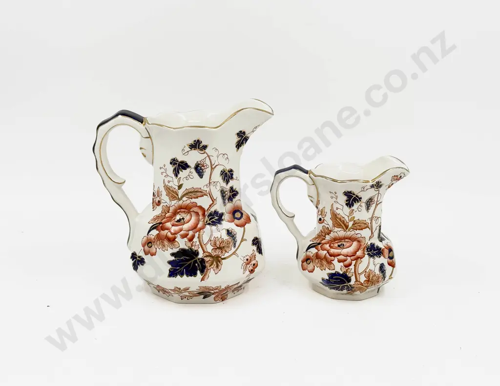 Graduated Pair of Wedgwood "Old Derby" Pattern Jugs Image 1++