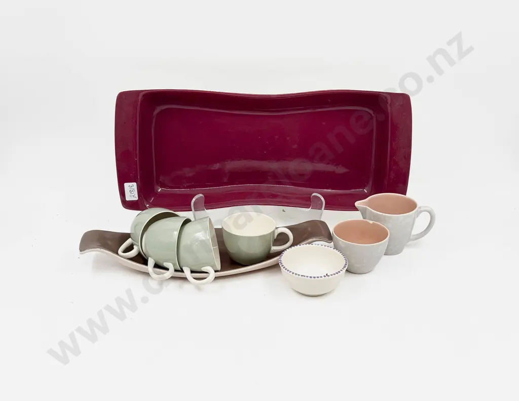 Qty of Assorted Poole China etc Image 1++