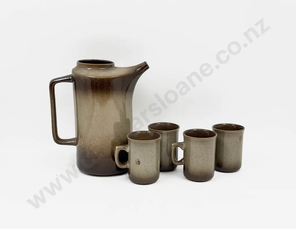 Temuka Stoneware Coffee Pot & Four Mugs Image 1++